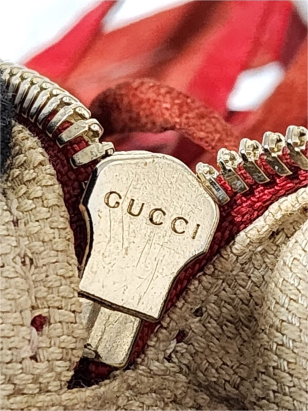 Authentic GUCCI Pebbled Calfskin Small Soho Disco Crossbody Bag Red - Picture 6 of 15